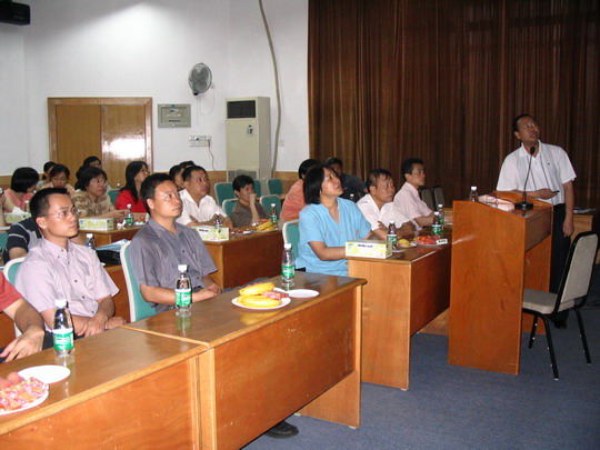 东校区实验教学中心实验室工作人员到访我院
