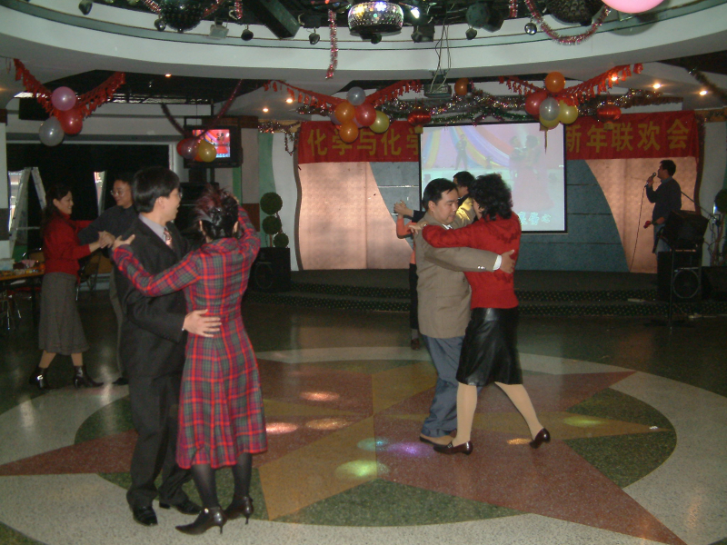 轻歌曼舞，风华尽展 