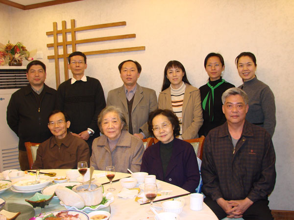 座谈会人员合影