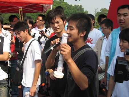 “庆校庆，迎奥运”校道接力赛化院再次卫冕 