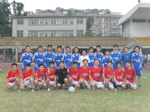 以“球”相会 赛出精彩--2007研究生迎新球赛 