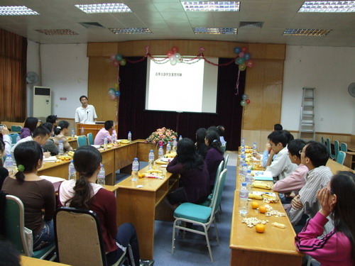 人事处党支部与化学院分析硕士党支部联合组织支部生活会