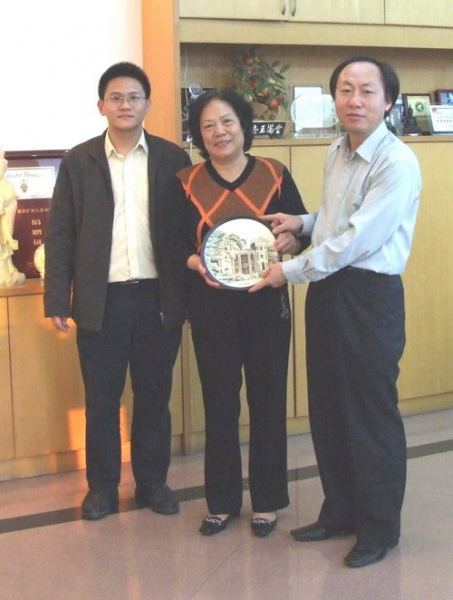 总结成果,畅谈未来——我院领导回访名誉导师卫福海 