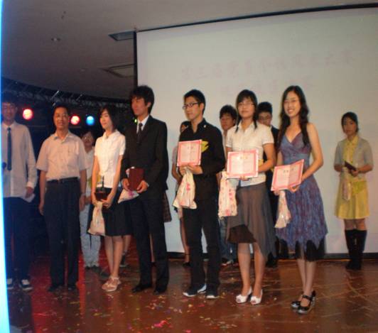 热烈祝贺我院党员勇夺党员个性风采大赛珠海校区决赛一二等奖