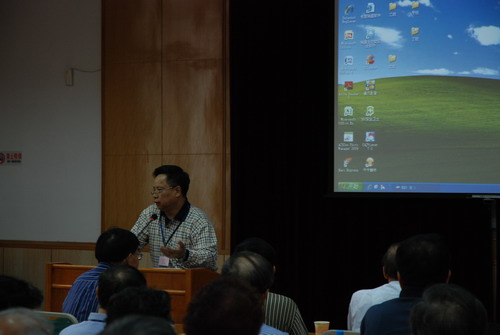 六九届校友重返校园 毕业四十周年欢聚一堂 