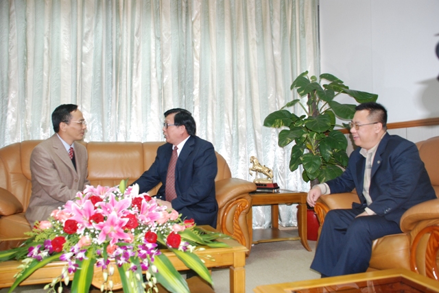 广东省科协看望慰问我院新当选院士陈小明教授 