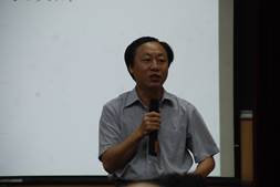 时光如箭二十年，四方齐聚叙旧情 