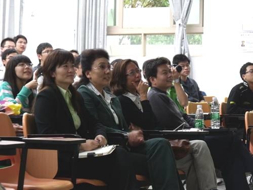 春风化雨，润物无声 