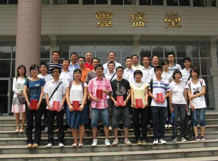 在开放实验中体验科研魅力 