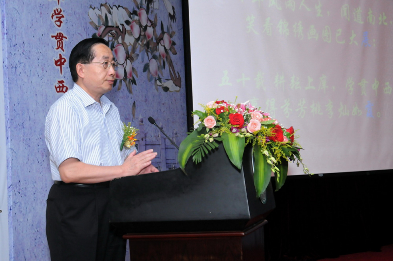 情满康乐，桃李芬芳 