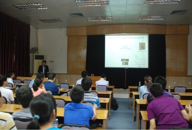 中山大学-香港浸会大学有机太阳能电池双边研讨会成功召开 