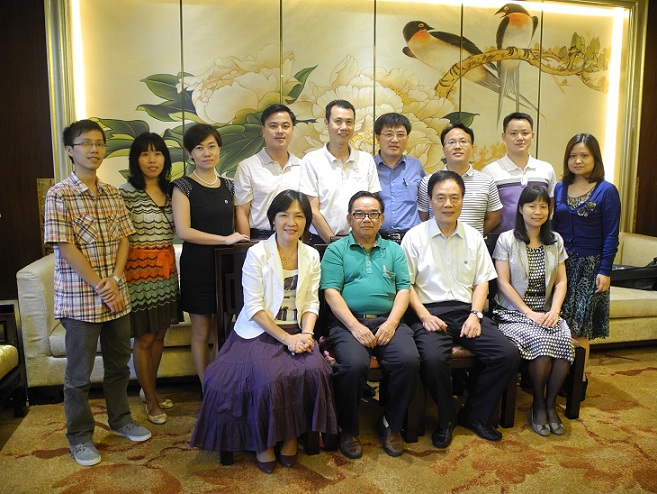 学院校友会走访深圳校友 