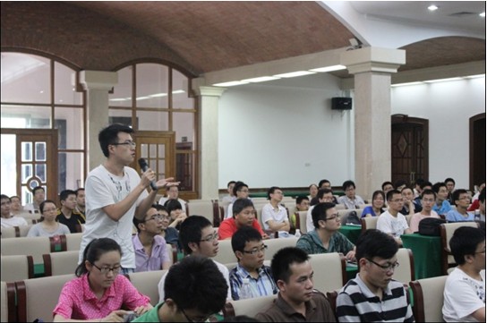 IUPAC前主席韩国科技院院士陈政一教授莅临我校参加学术大师论坛讲座 