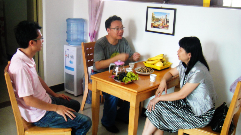 学校学院领导教师节看望教师 