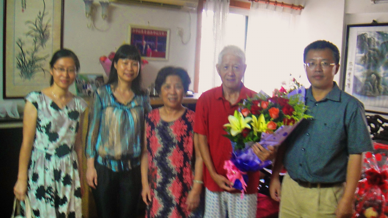 学校学院领导教师节看望教师 