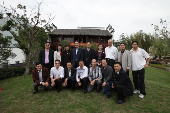 申城回首丰盛堂，秋日共忆康乐园 