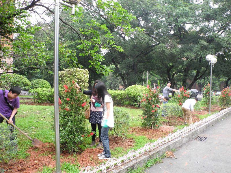 怀感恩之心 种美丽之花 