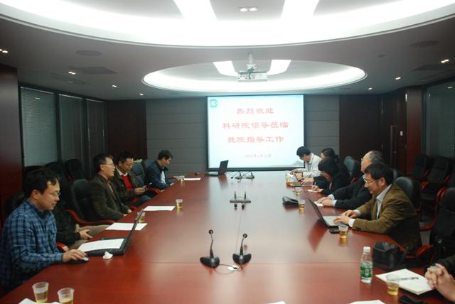 科技发展研究院夏亮辉常务副院长一行莅临我院调研 