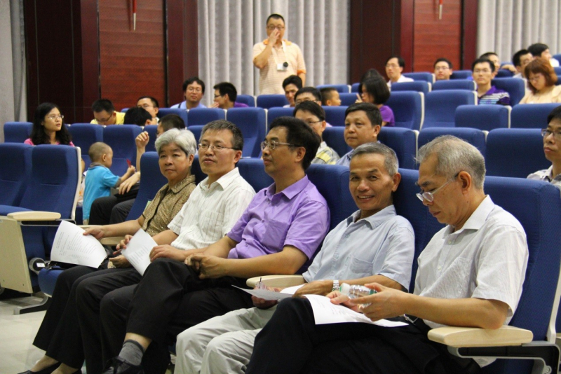 阔别十载重相聚,而立之年话情谊