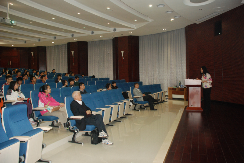 康奈尔大学何黎燕博士应邀回母校作学术报告 