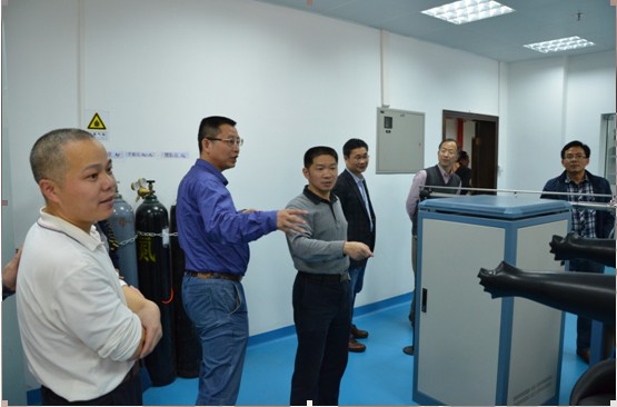 环境与能源化学广东普通高校重点实验室”验收会顺利召开 