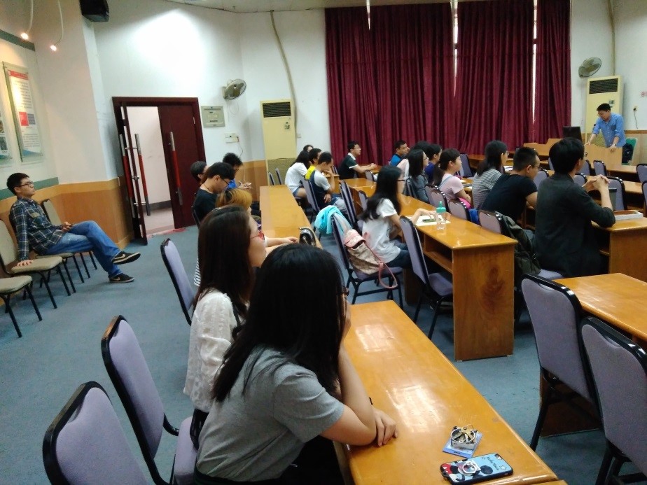 304永利与中文系研究生党支部联合举办“科学与人文”讨论会