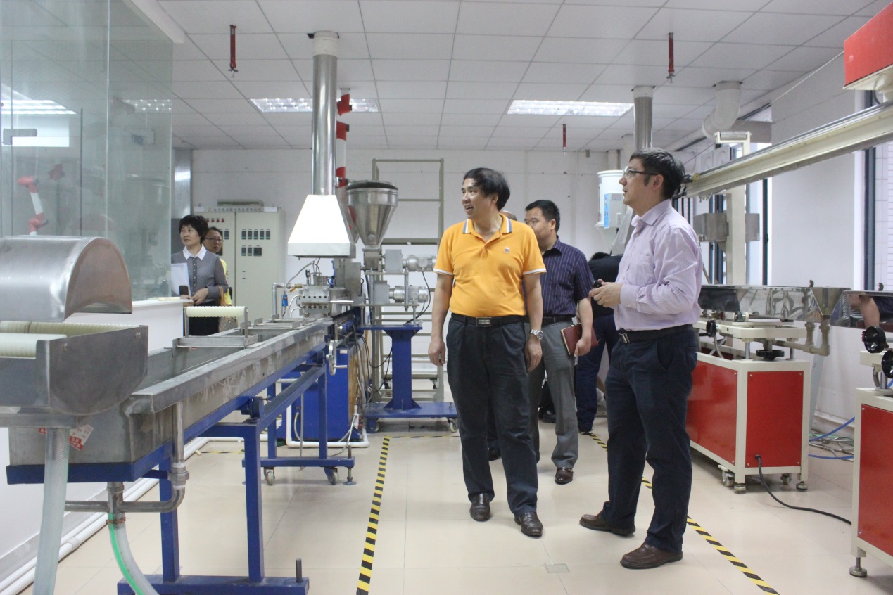 惠州学院副校长刘国栋一行调研中山大学惠州研究院 