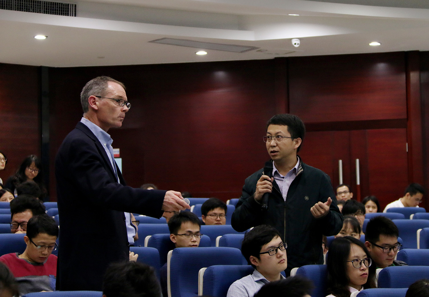 304永利与美国化学会联合举办 “美国化学会校园行”活动 